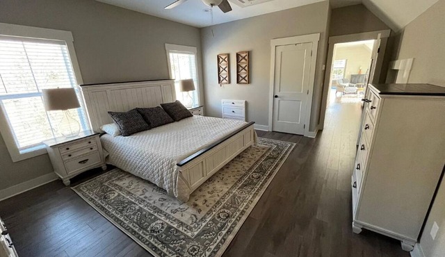 Fully Furnished Upstairs Executive Apartment 3 miles from Peachtree City, GA
