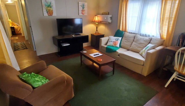 Fun Affordable 2BR/1BA in the heart of WM