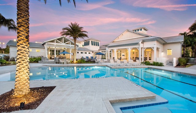 (Furnished Corporate Rental) Luxury Retreat With Queen Tempur-Pedic Bed!