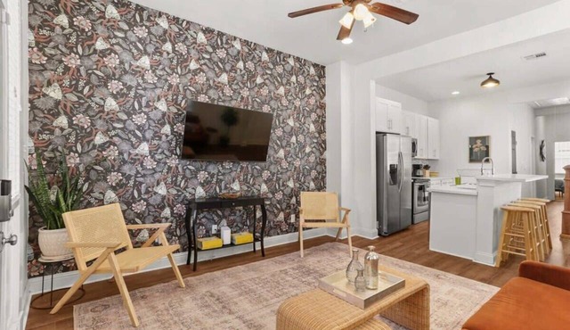 Garden District | Garage Parking |3 Beds+Workspace