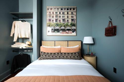 Garden District Stay Shared Heated Pool & Spa