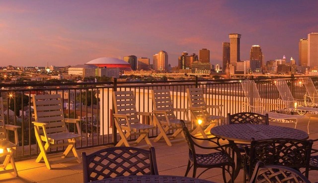 Garden District Studio at Wyndham Avenue Plaza – Historic Charm