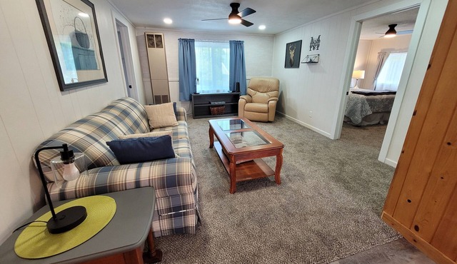 General Store 4 Bedroom Apartment in Cadillac