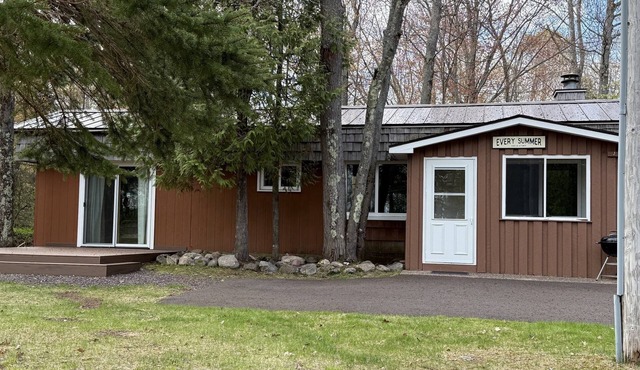 Gitchee Gumee at Miller's Cottages in Ontonagon