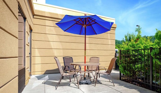 Hampton Inn and Suites Adairsville/Calhoun Area