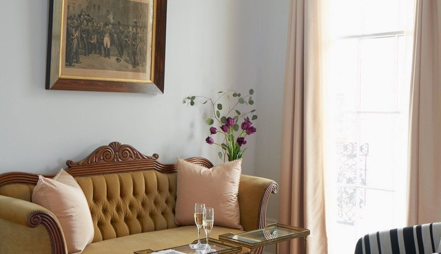 Henry Howard Hotel