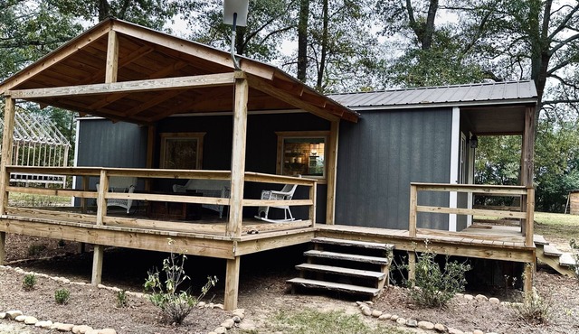 Hickory Cabin @ Little River Hideout - Cozy tiny home right on Little River