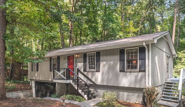 High Speed Internet in Quiet East Cobb Home