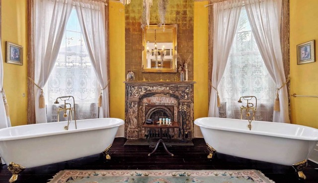 Historic Mansion Heated Pool & Courtyard 5br|5.5ba