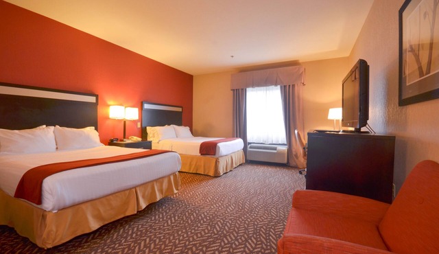 Holiday Inn Express Hotel & Suites Pine Bluff/Pines Mall by IHG