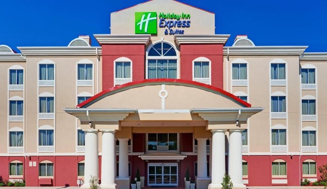 Holiday Inn Express Hotel & Suites Byram by IHG