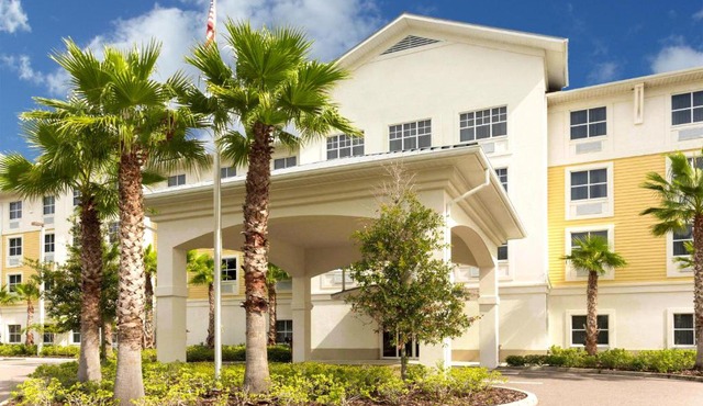 Holiday Inn Express & Suites Palm Coast - I-95