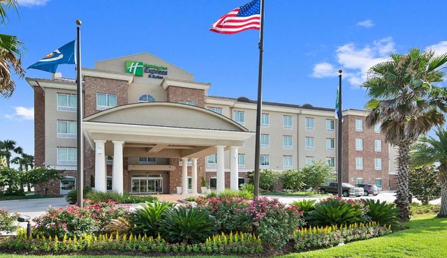 Holiday Inn Express & Suites Gonzales by IHG