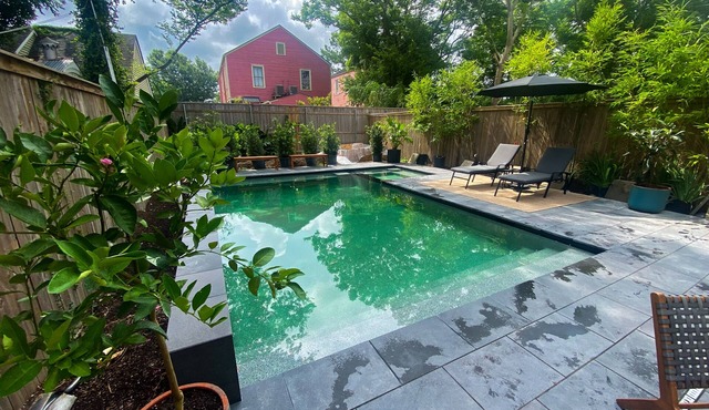 HOLY CROSS HAVEN 3BR/3B block from Mississippi River 8 minutes to French Quarter