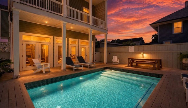 Huge 5BR w/Pool - Walk to Magazine St & Parades