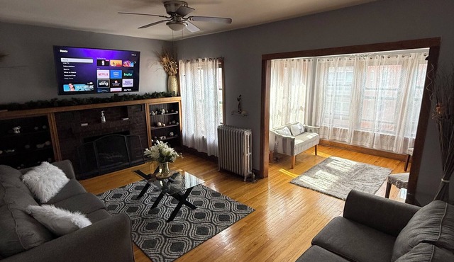 Hyde Park/Bronzeville Apartment 3E in Chicago