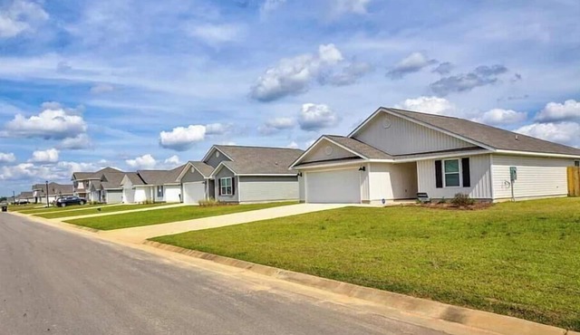 Inviting Home in a Prime Pensacola Location