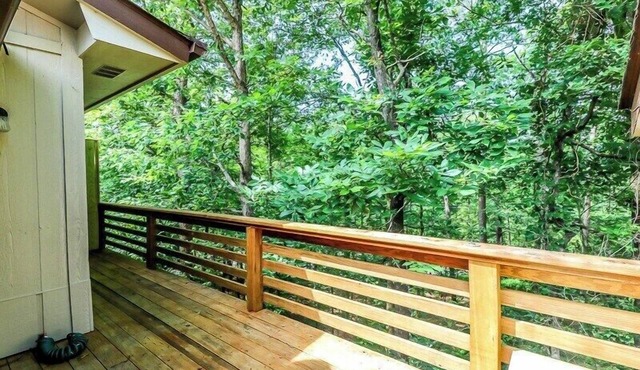 Inviting, Quiet, and Telegenic Home