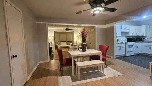 Jacksonville Getaway 3 Bedroom Retreat