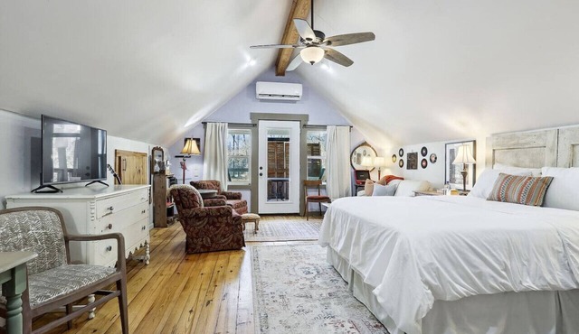 Jasperilla Music Loft by Louisiana Hospitality Group