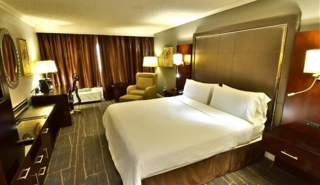King Room Near East Orange Park ORL
