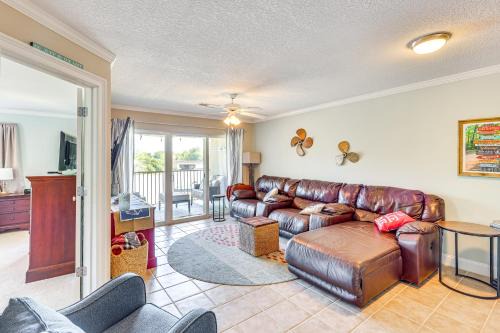 Lake Martin Retreat w/Deck: 4 Mi to Wind Creek!
