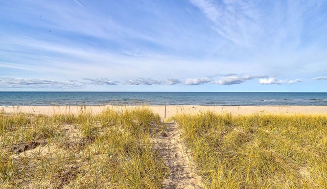 Lake Michigan waterfront home- Low bluff gorgeous beach and Spectacular Sunsets