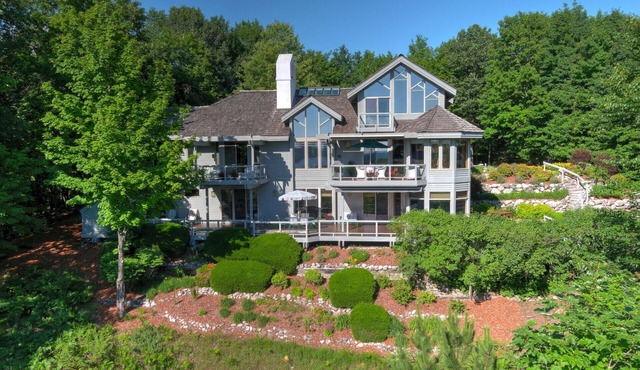Lake View Villa Bellaire