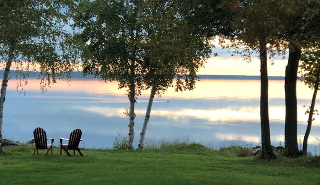Lakefront Cottage on Munuscong Bay in the beautiful Upper Peninsula