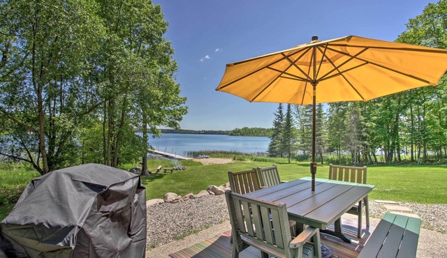 Lakefront Hackensack Cabin w/Patio & Grill! in Hackensack