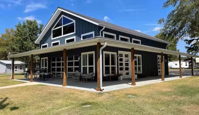 Lakehouse on Lake Bob Sandlin