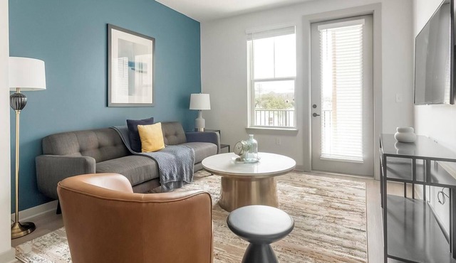 Landing | Amazing 1BD, Courtyard, Pool