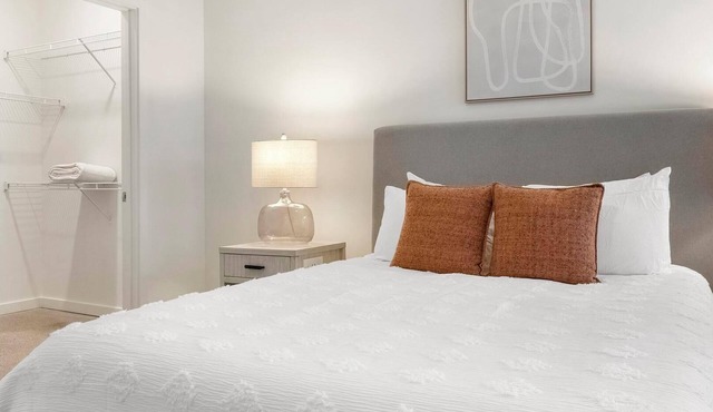 Landing | Amazing 1BD, Rooftop Lounge, Pool