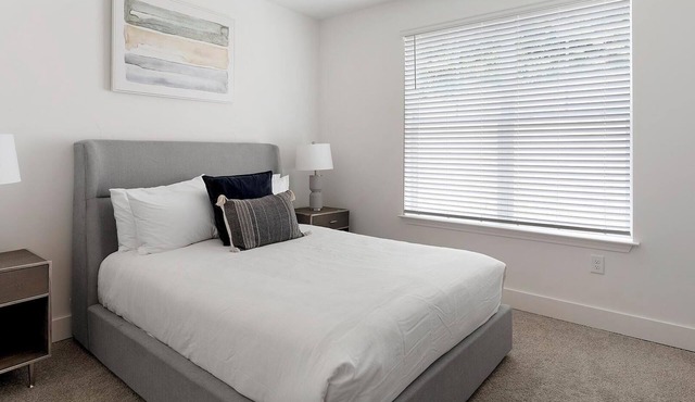 Landing | Amazing 2BD, Clubhouse, Pool