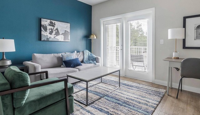 Landing | Beautiful 1BD, Clubhouse, Pool