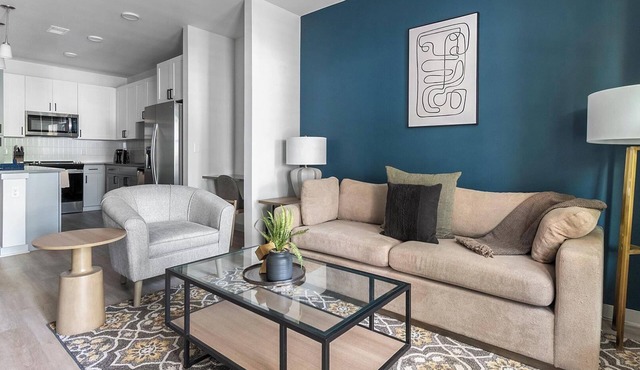 Landing | Chic 1BD, Gym, Courtyard