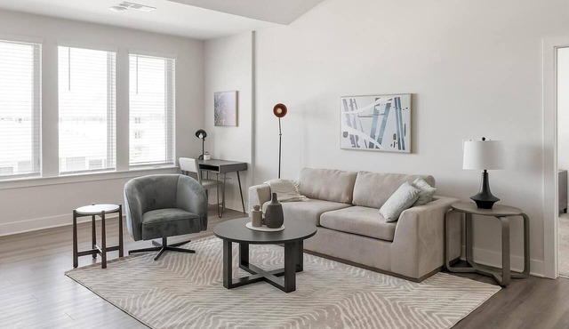 Landing | Spectacular 2BD, Courtyard, Yoga Studio
