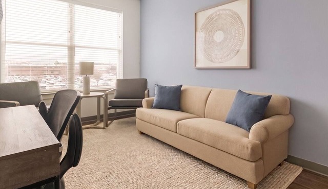 Landing | Stylish Studio, Yoga Studio, Pool