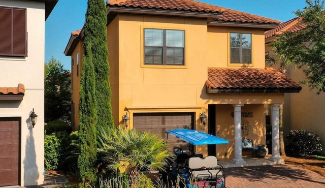 Large 4 bedroom with bunk room and 2 golf carts!