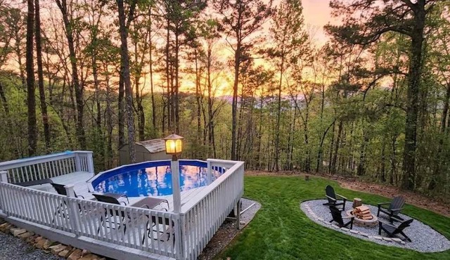 Large Hillside Retreat with Pool and Hot Tub