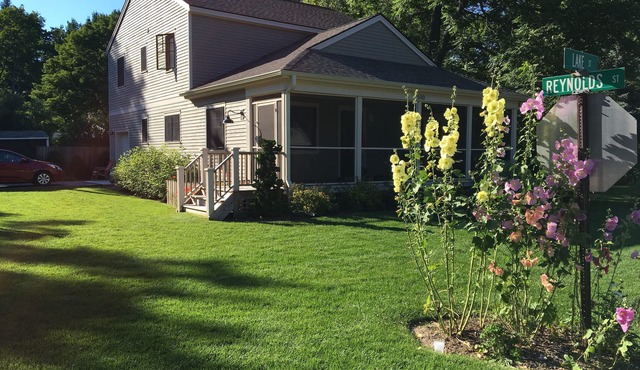 Leland Home, Only Blocks from Downtown.
