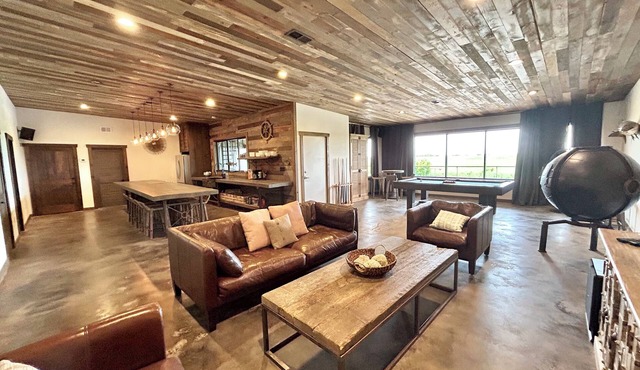 Lemonfish Lodge, Venice, sleeps 10-12