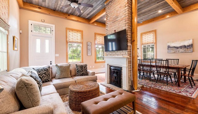 "Life of Riley" 3bd/3ba Irish Channel Home!