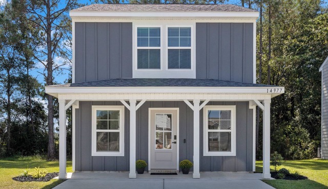Look No Further.New Modern House near military bases, shopping, and beaches