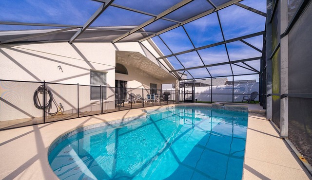 Lovely 4 Bedroom Home-Private Pool-Close to Disney-10% off for weekly stay