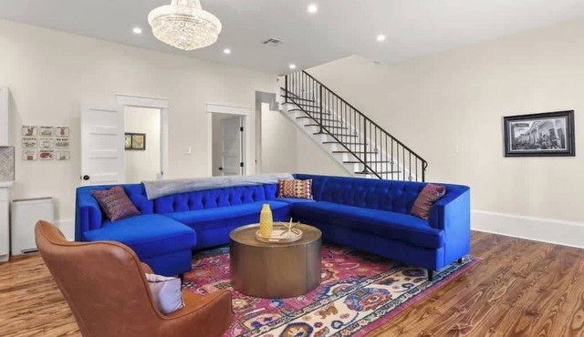 Lux and Spacious for Groups near French Quarter