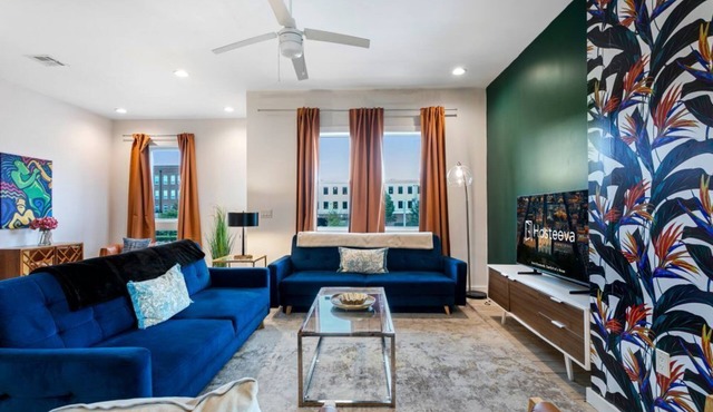 Luxury 3-Story Home w/Pool & Parking garage