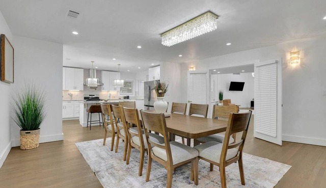 Luxury 7BR Buckhead Oasis w Pool Gameroom Firepit