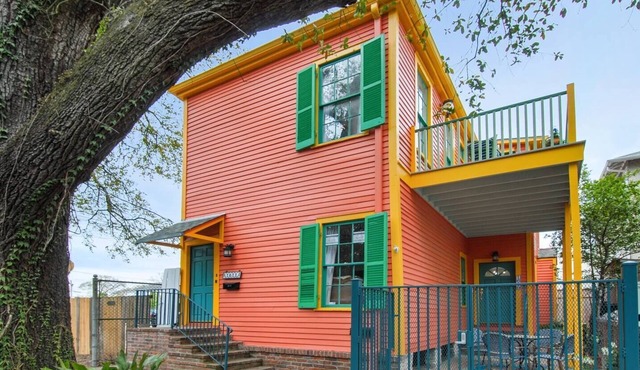 Luxury double steps from St. Charles Avenue