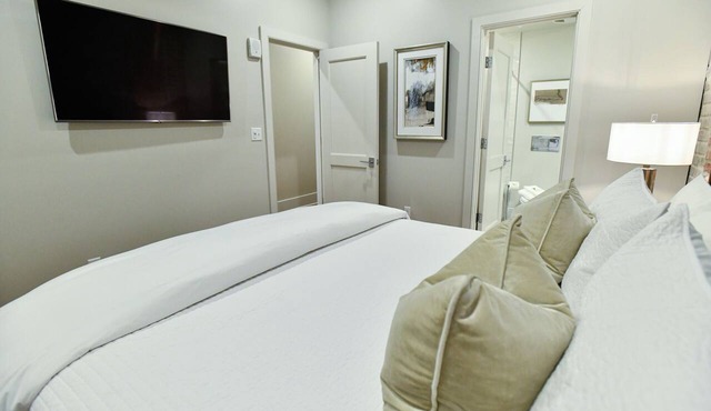 Luxury Hideaway: The Comforts of Home in New Orleans’ CBD